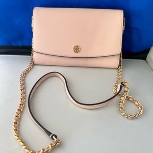 Tory Burch Robinson Chain Wallet Crossbody – Shell Pink slightly used